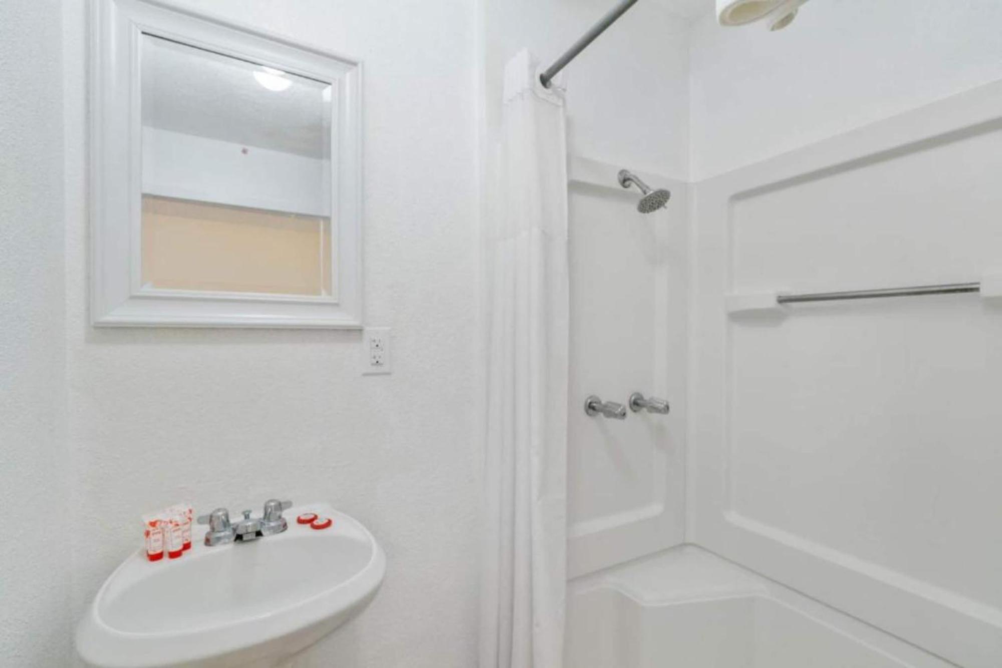 Oyo Hotel Rockport- Bay View Екстер'єр фото