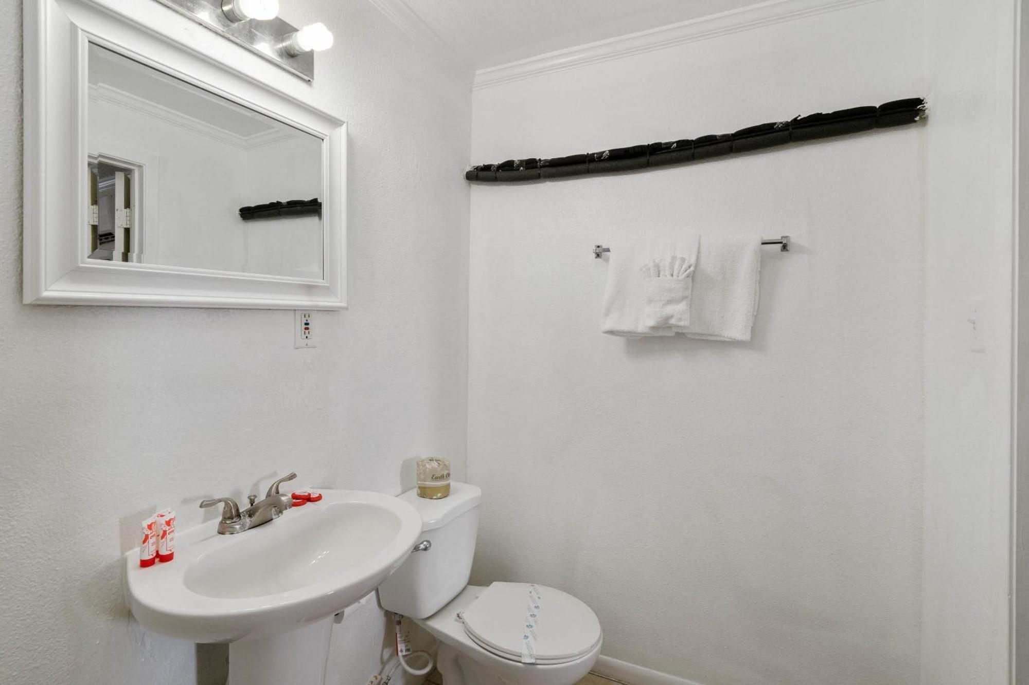 Oyo Hotel Rockport- Bay View Екстер'єр фото